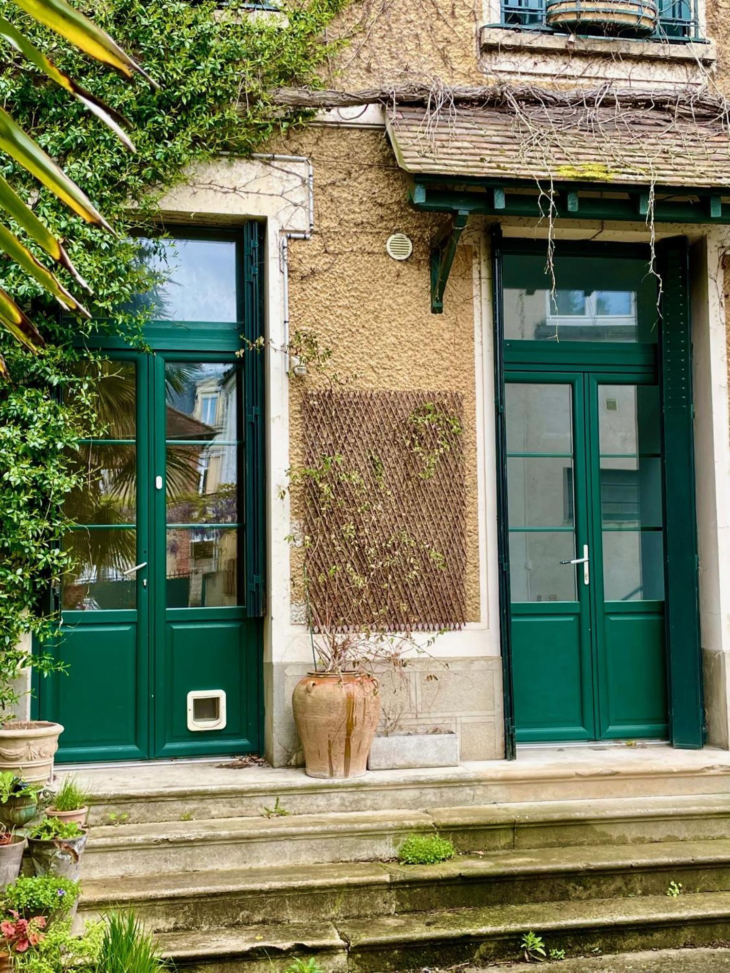 Apartamento Hypercenter Flat, Secure Private Parking Fontainebleau Exterior foto